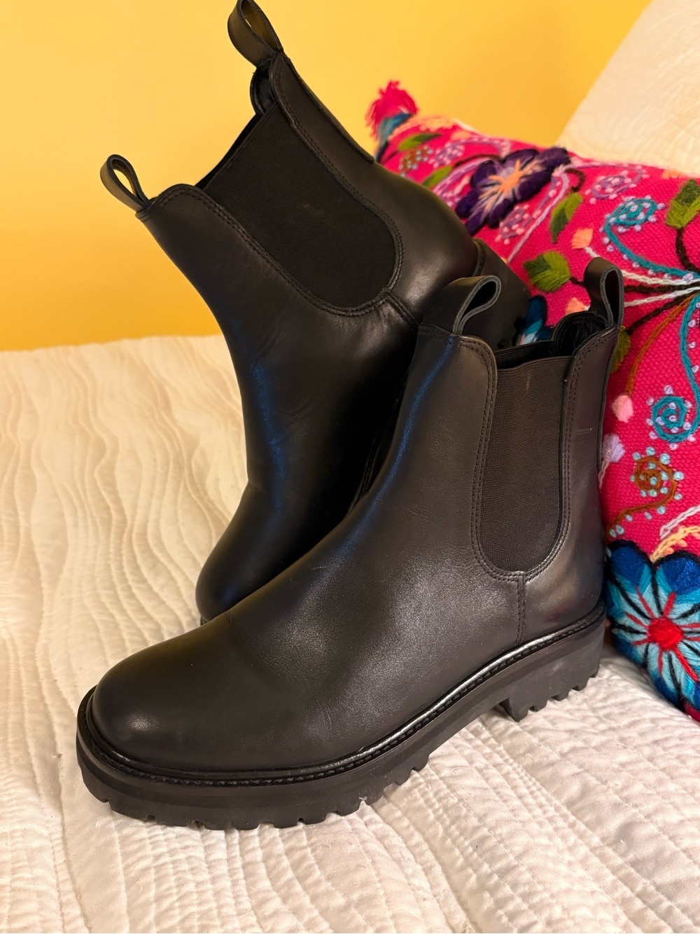Everlane Black Chelsea Lug Sole Ankle Boots
